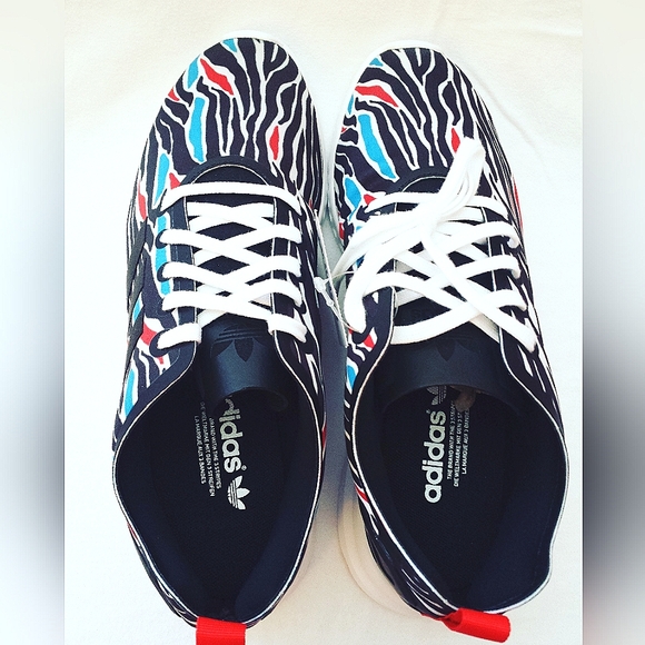 NIB Pair of Womens Adidas Originals "ZX Flux Smooth W" Sneakers - US Size 7 - Picture 4 of 10